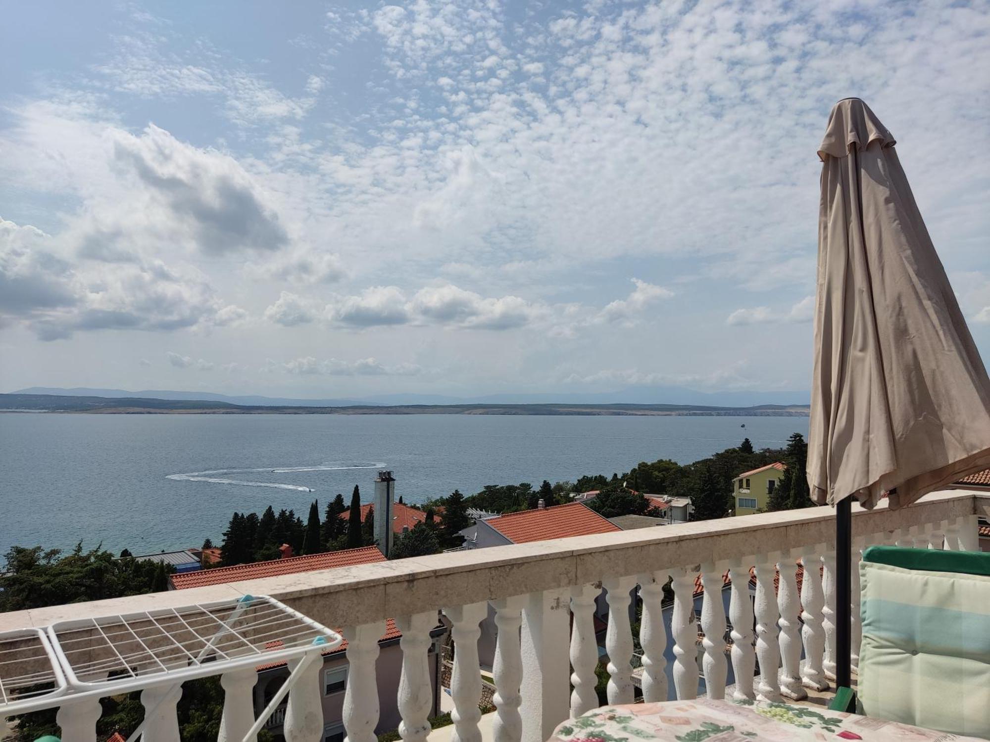 Panorama View Close Sandy Beach 100M To Talasoterapija, Crikvenica Luaran gambar